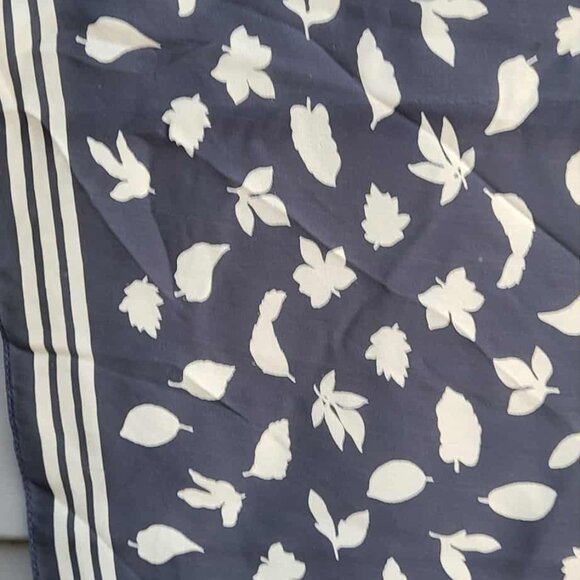 Georgio Armani Small Silk Blue Tan Leaf Print Scarf - Picture 3 of 7